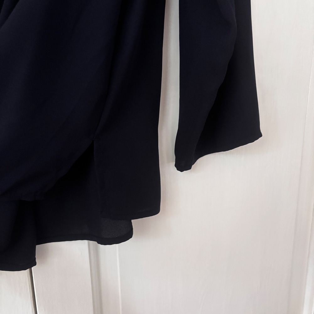 Talbots Navy Blue Plus Size 2X Blouse Long Sleeve V Neck Flowy Lightweight Top - Picture 7 of 10